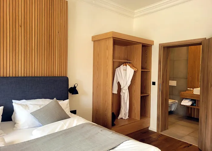 מלון Parkhotel 4*