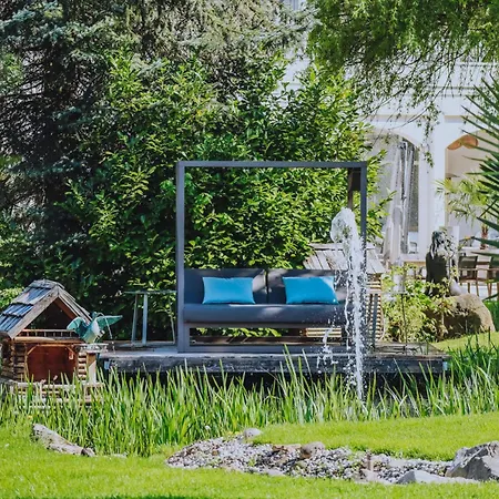 מלון Parkhotel 4*